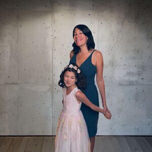 Meet your Poshers, Elizabeth & Olivia